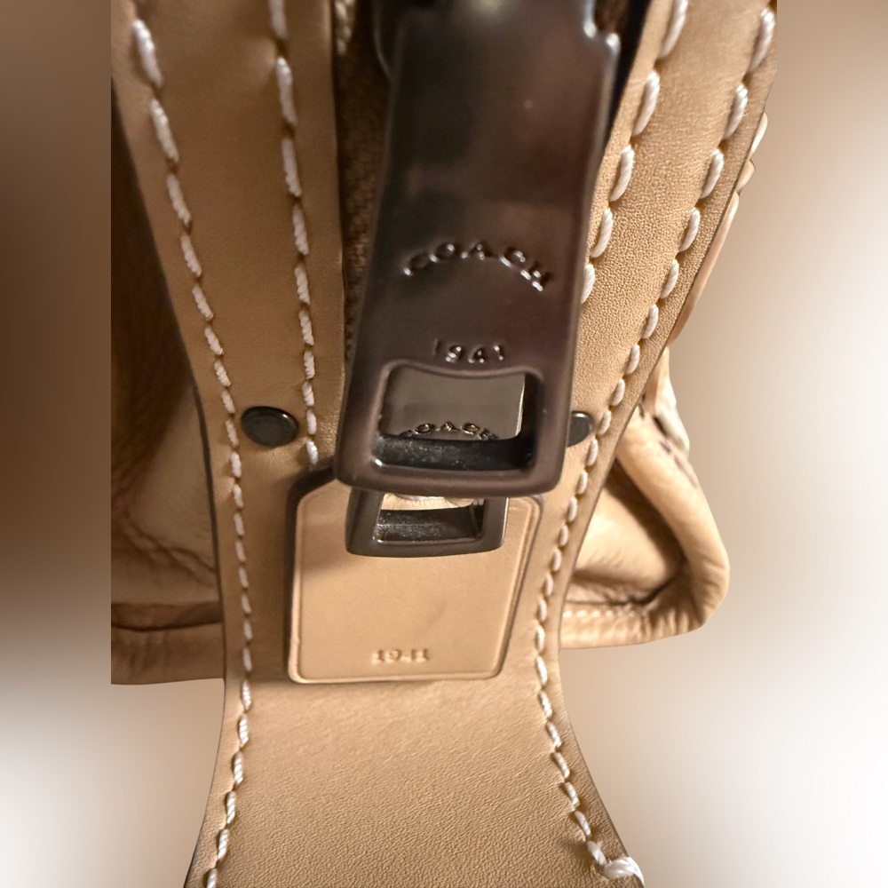 Coach Rouge 30 Tea Rose Tan Leather Bag - Picture 13 of 16
